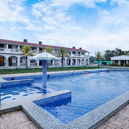 Silver Sand Eco Resort !! Beachfront !! With Biggest Pool And Huge Open Area !! Ideal For Weddings !! Couple Friendly !! Mandarmani Eksteriør bilde