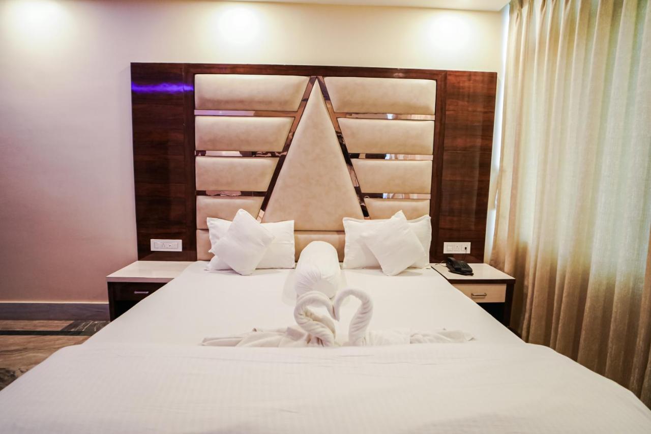 Silver Sand Eco Resort !! Beachfront !! With Biggest Pool And Huge Open Area !! Ideal For Weddings !! Couple Friendly !! Mandarmani Eksteriør bilde