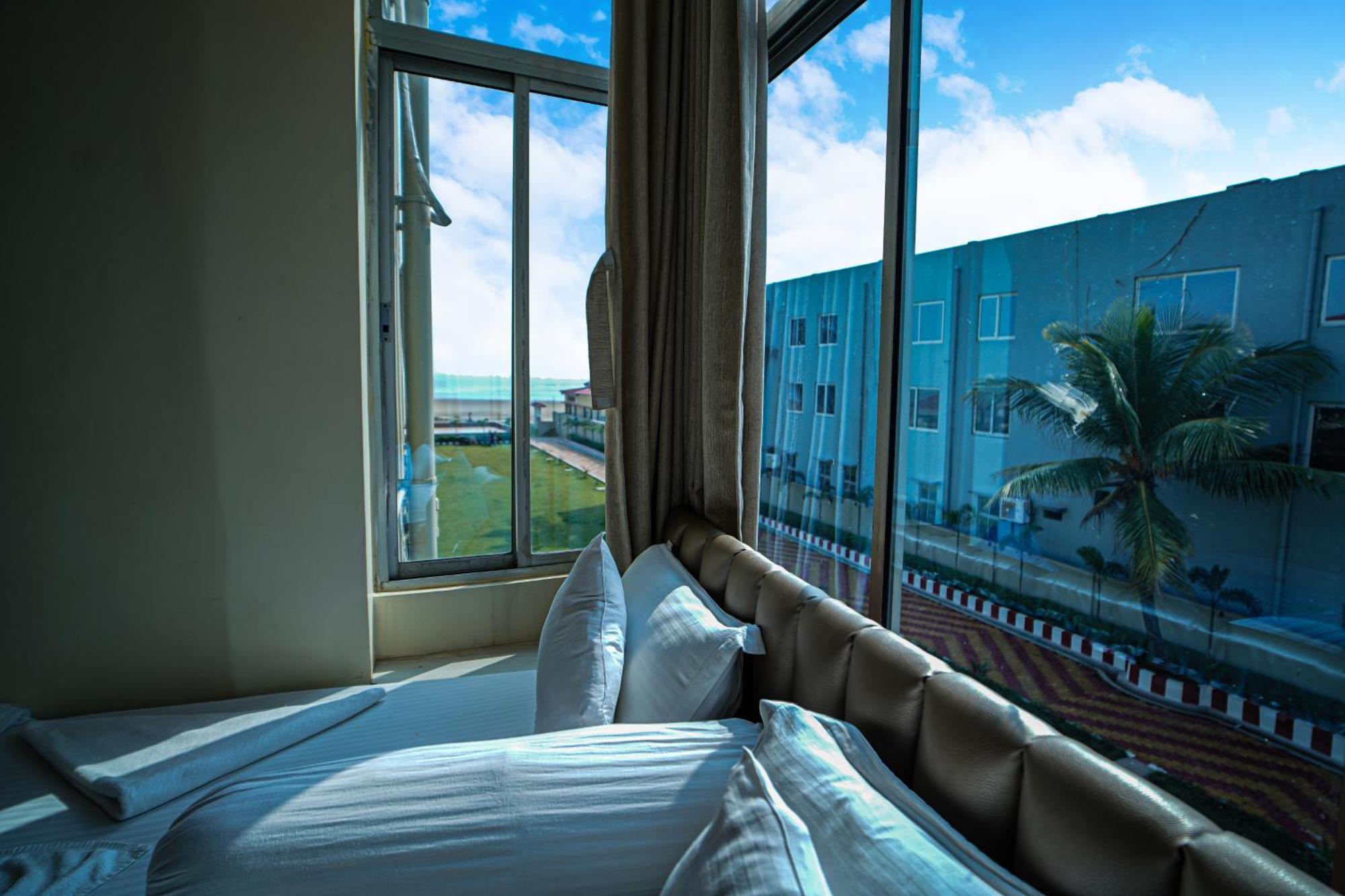 Silver Sand Eco Resort !! Beachfront !! With Biggest Pool And Huge Open Area !! Ideal For Weddings !! Couple Friendly !! Mandarmani Eksteriør bilde